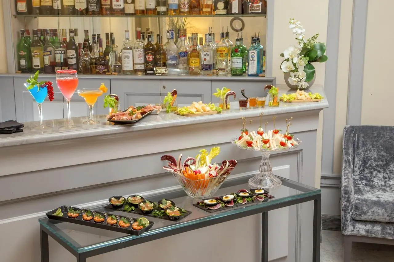 Hotel Della Conciliazione Рим Италия